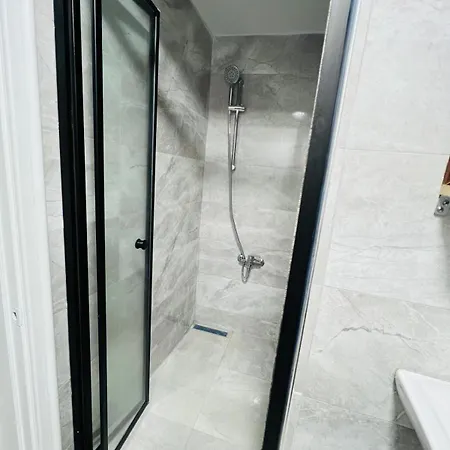 ベッド・アンド・ブレックファスト Taksim Dora