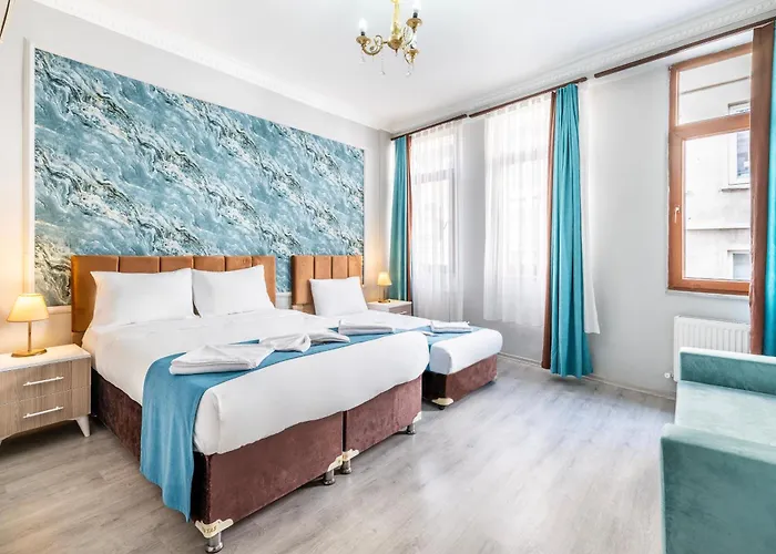 Couette-café Taksim Dora 4*