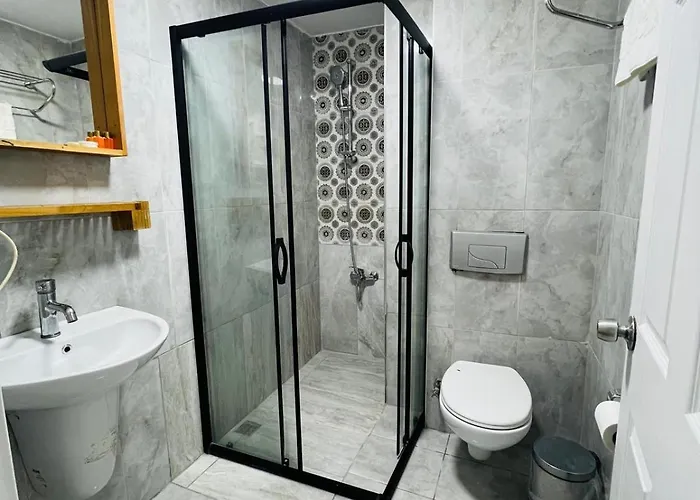 Taksim Dora Couette-café 4*