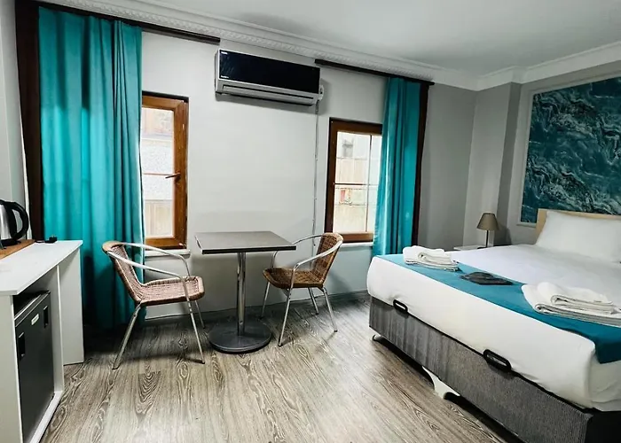 Couette-café Taksim Dora 4*