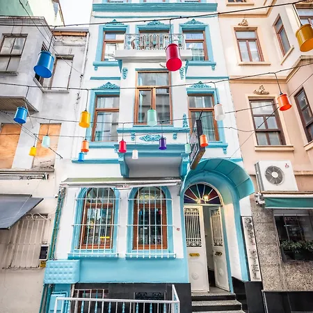 Istiklal Dora