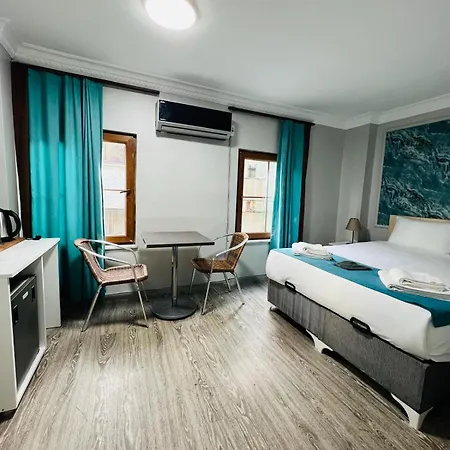 Frühstückspension Taksim Dora 4*